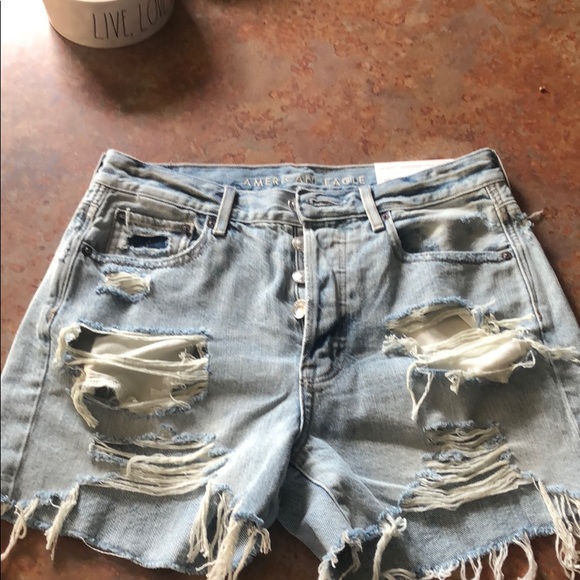 american eagle boyfriend shorts